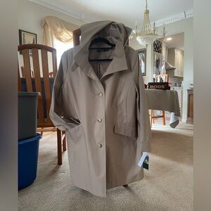Ralf Lauren XL tan rain coat with hood NWT